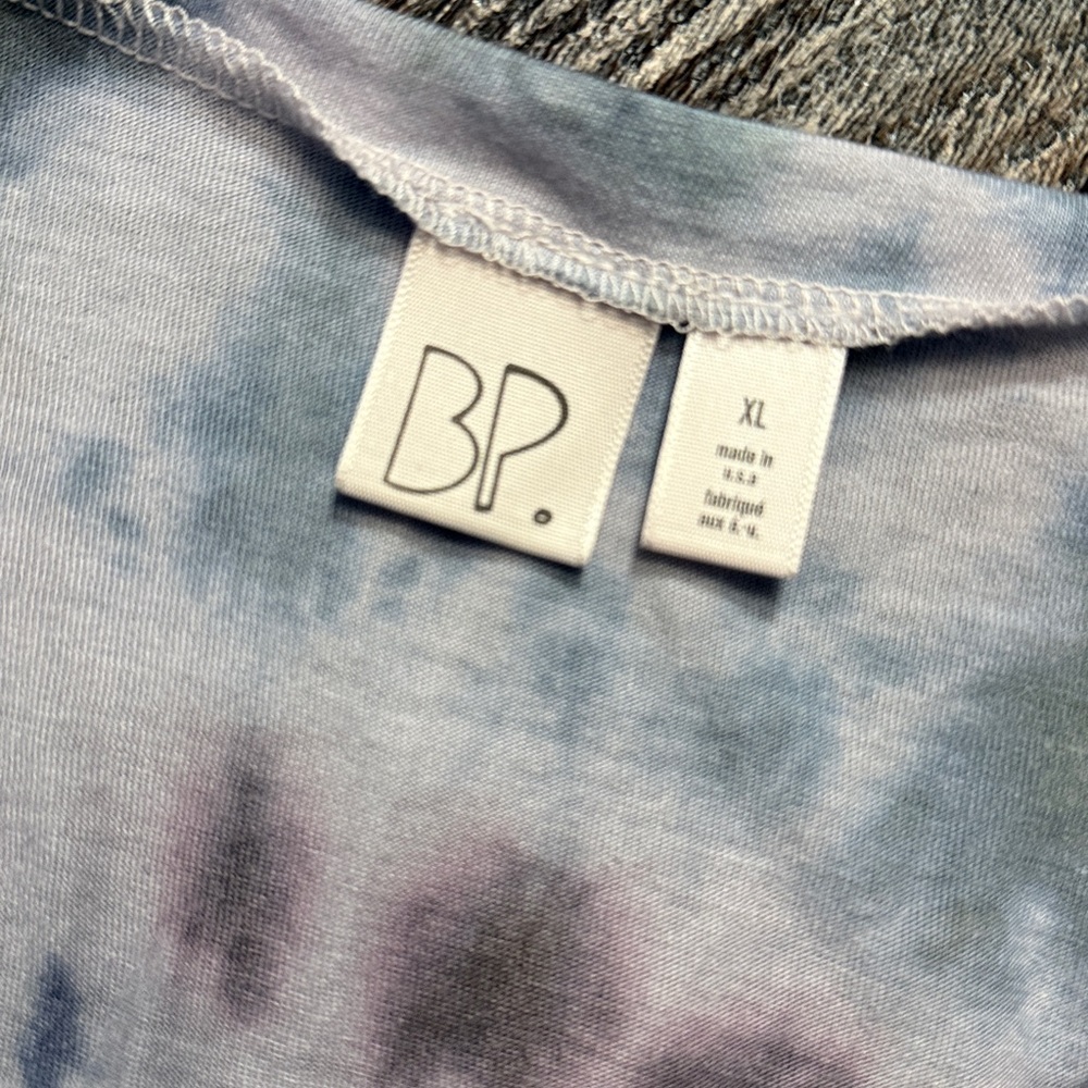 4. BP. Hand Tie Dyed - V Neck T-Shirt - Nordstrom Exclusive Brand - Picture 6 of 7